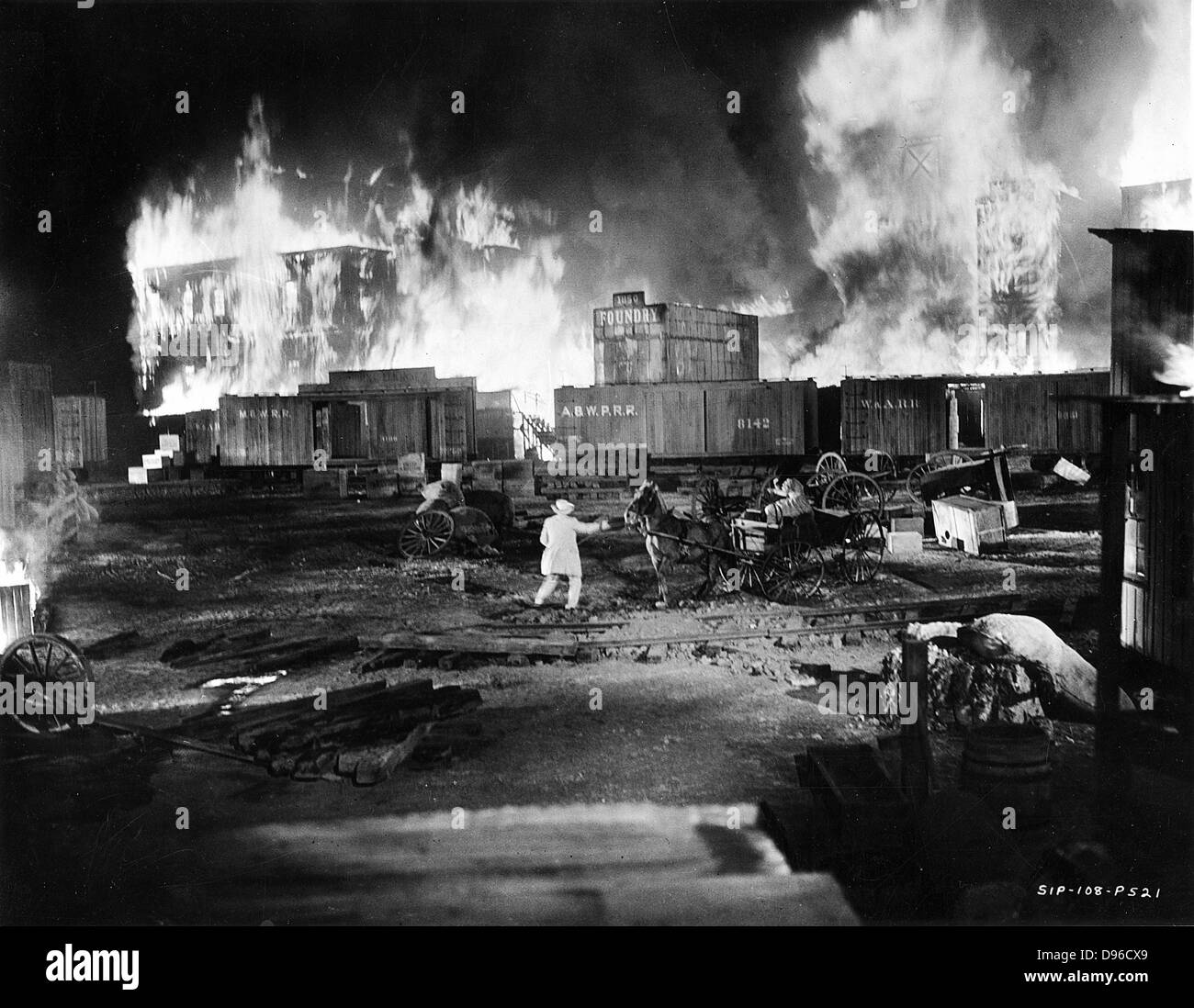 Via col vento" 1939. Produttore: David V. Selznick. Ancora dalla combustione della sequenza di Atlanta Foto Stock