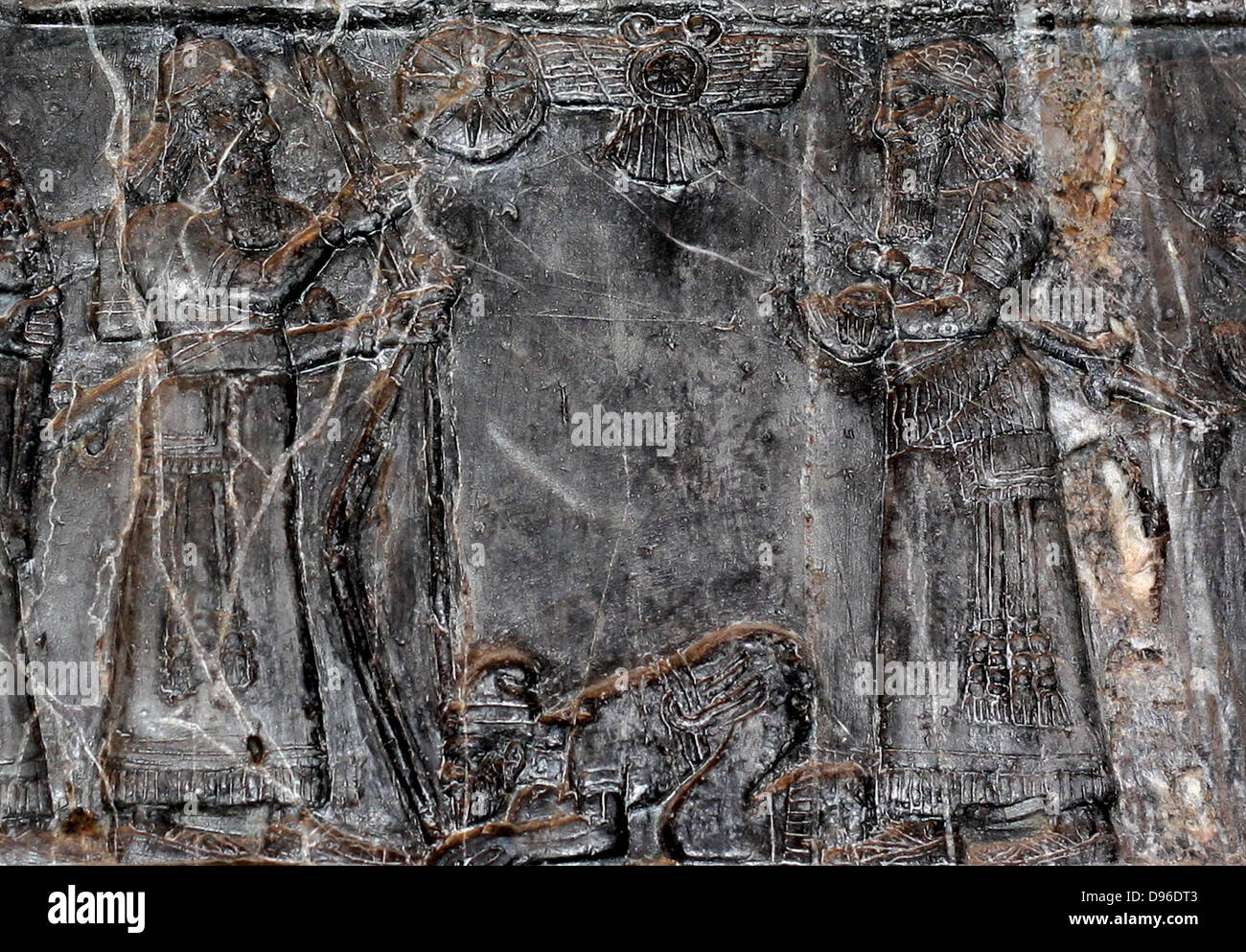 L obelisco nero di Shalmaneser III (858-824 a.C.). Assira, da Nimrud. Fatta di a grana fine calcare nero venato di bianco. Esso registra i re della campagne e omaggi dato a lui. Foto Stock