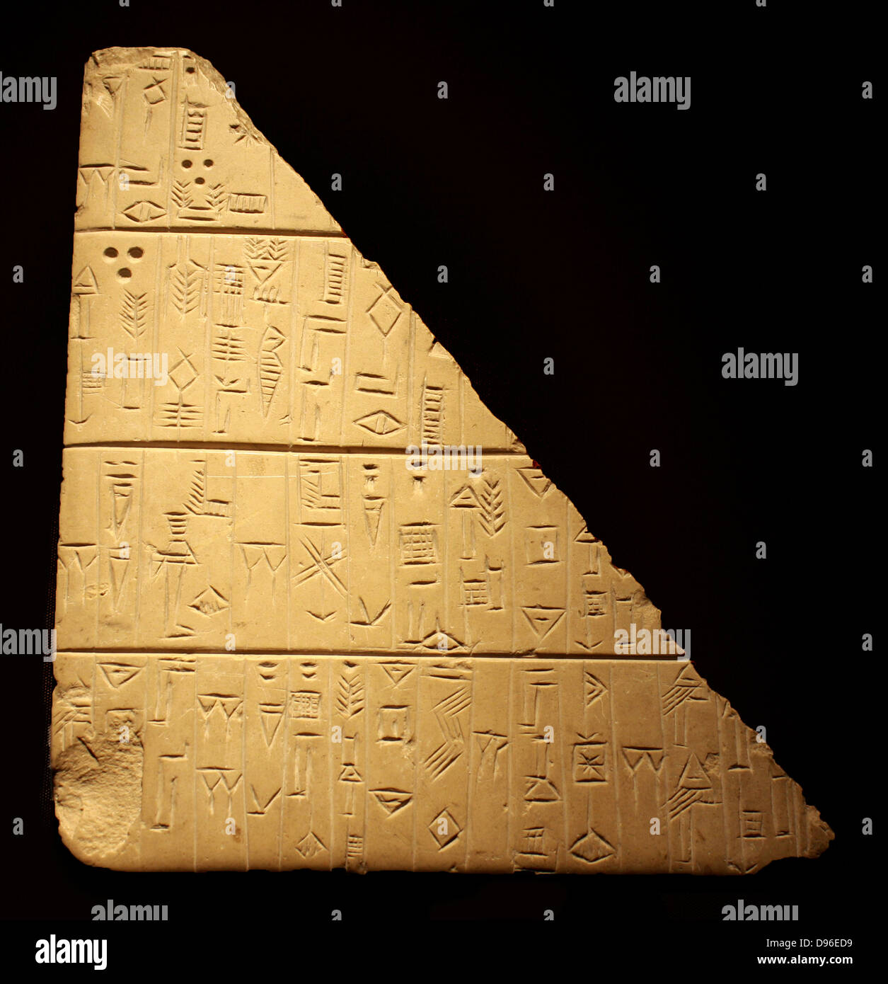Tablet con terra i dettagli dell'acquisto. Mesopotamia (Iraq) circa 2400-2200 A.C. Dettagliando mestieri di terra per cesti di orzo da un uomo chiamato Tupsikka. Foto Stock