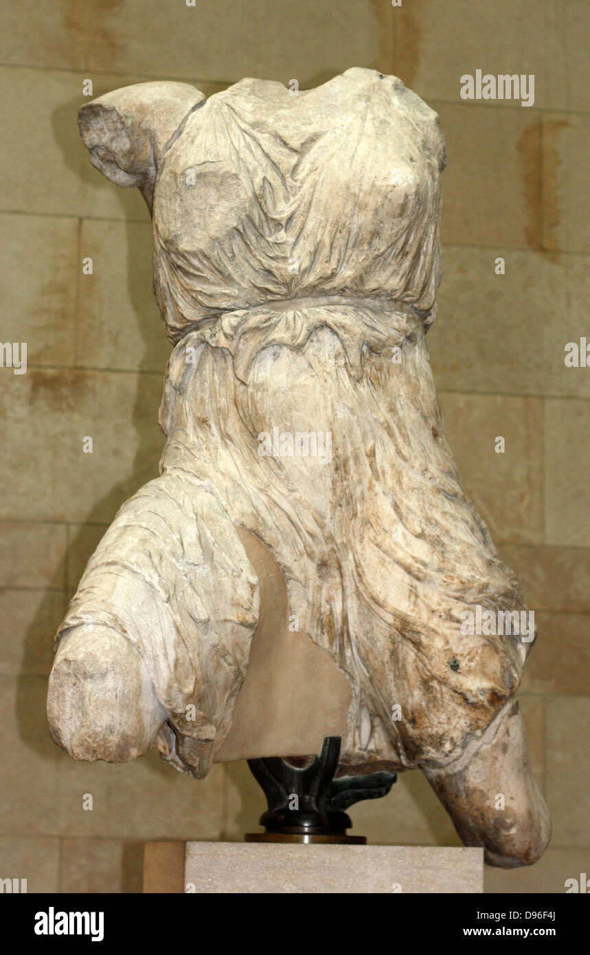 Statua di Iris il messaggero di Dio. Da ovest frontone del Partenone di Atene. Greco. Foto Stock