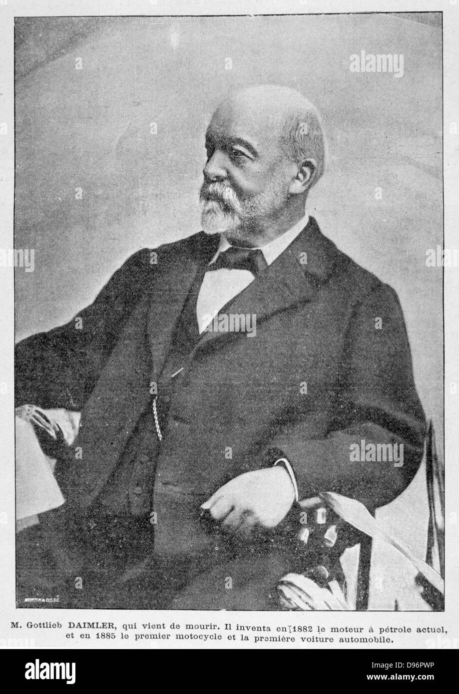 Gottlieb Daimler (1834-1900), tedesco pioniere industriale. Con il suo partner Wilhelm Maybach (1846-1929), egli ha prodotto il piccolo, leggero e di rapida esecuzione di motori, che ha fatto la rivoluzione automobilistica possibile. Da "La Vie au Grand Air". (Parigi, 18 marzo 1900). Foto Stock