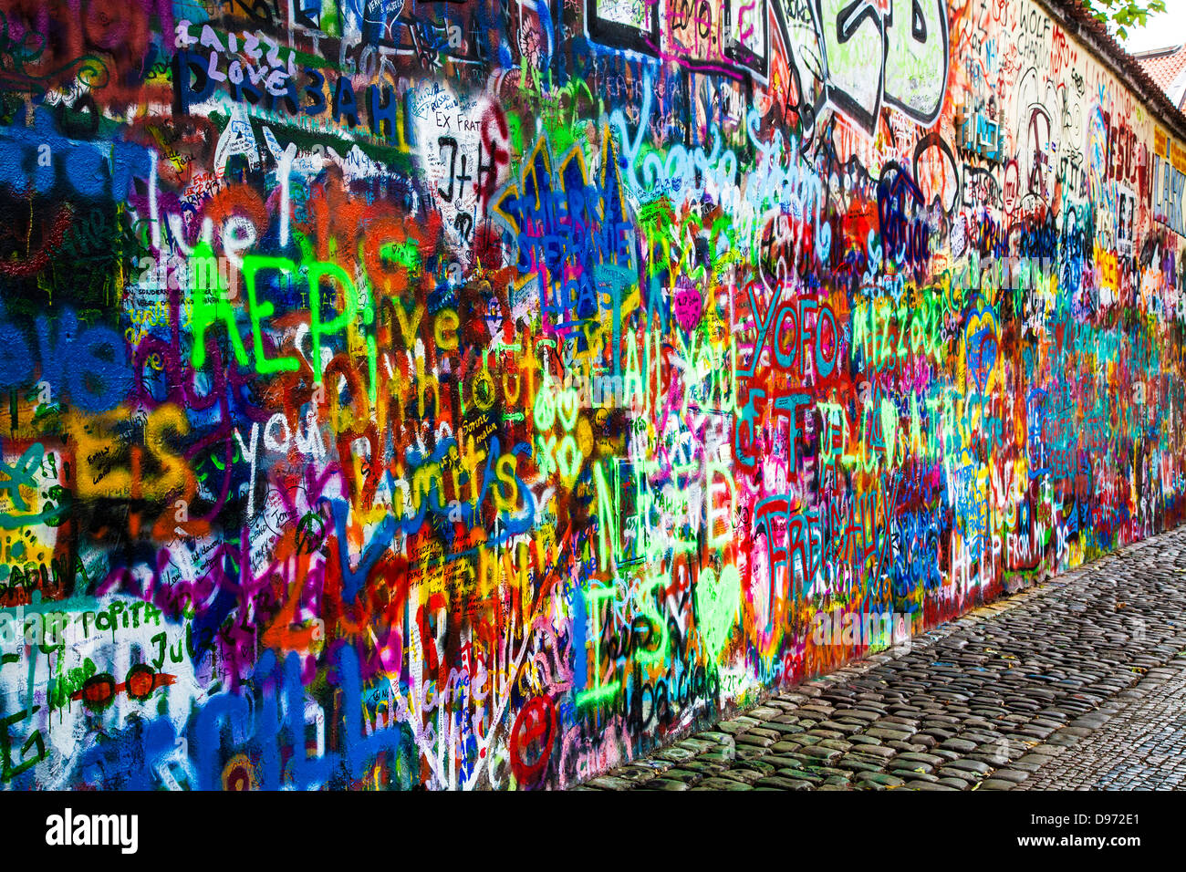 Graffiti sul Muro di John Lennon a Praga, Praha, Repubblica Ceca,Česká republika,l'Europa Foto Stock