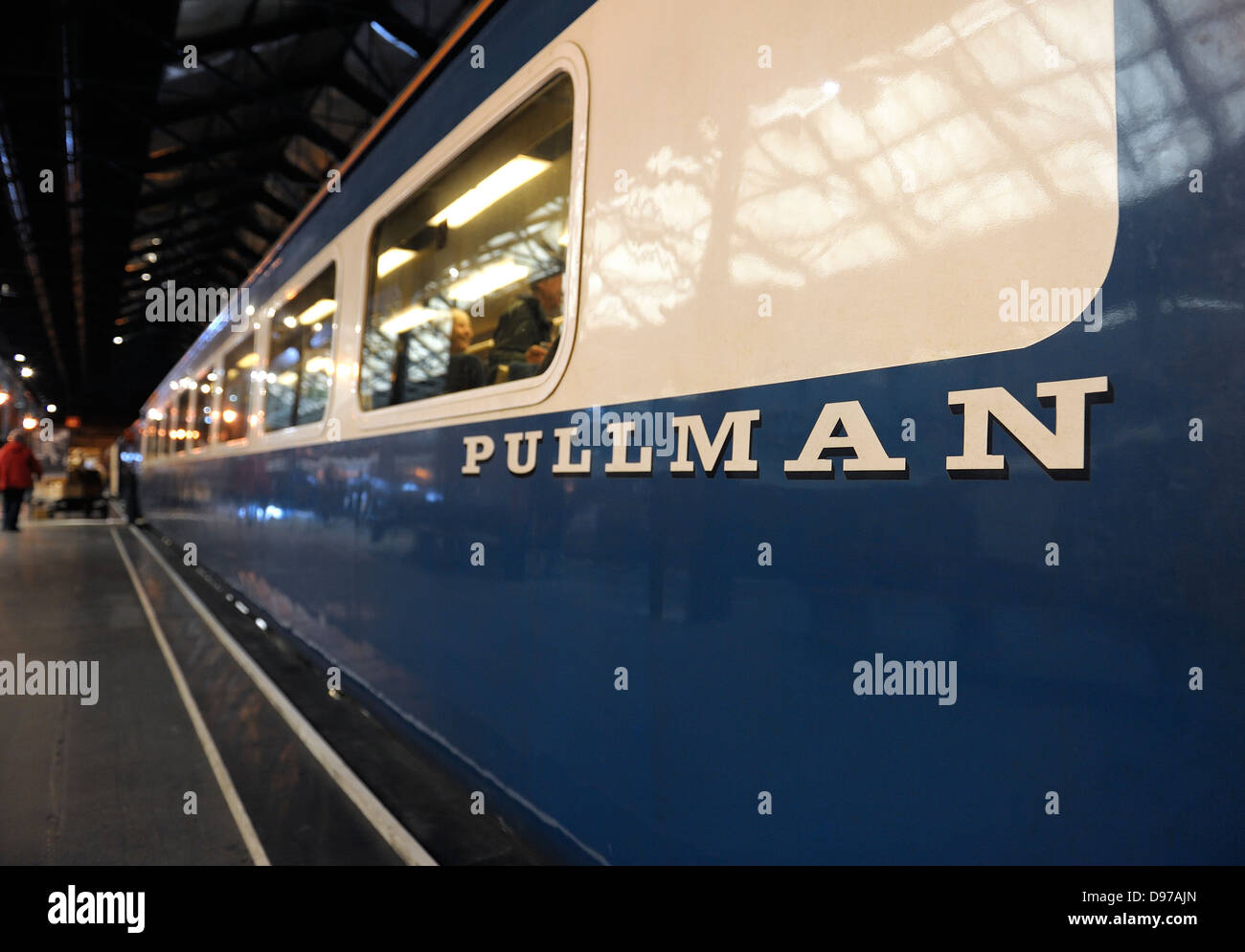 Pullman blu carrello ferroviario England Regno Unito Foto Stock