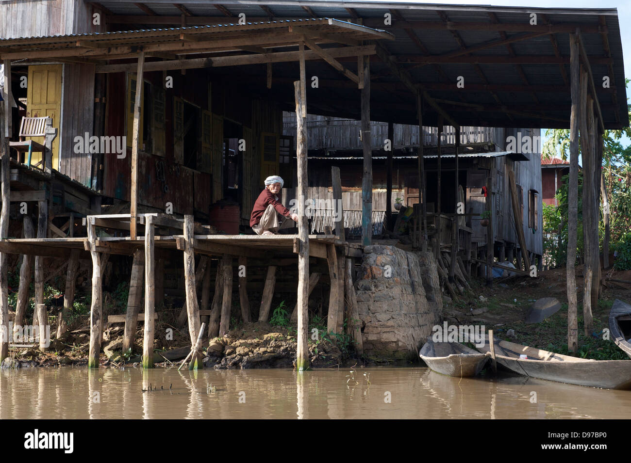 Casa sull'acqua del lago inle Foto Stock