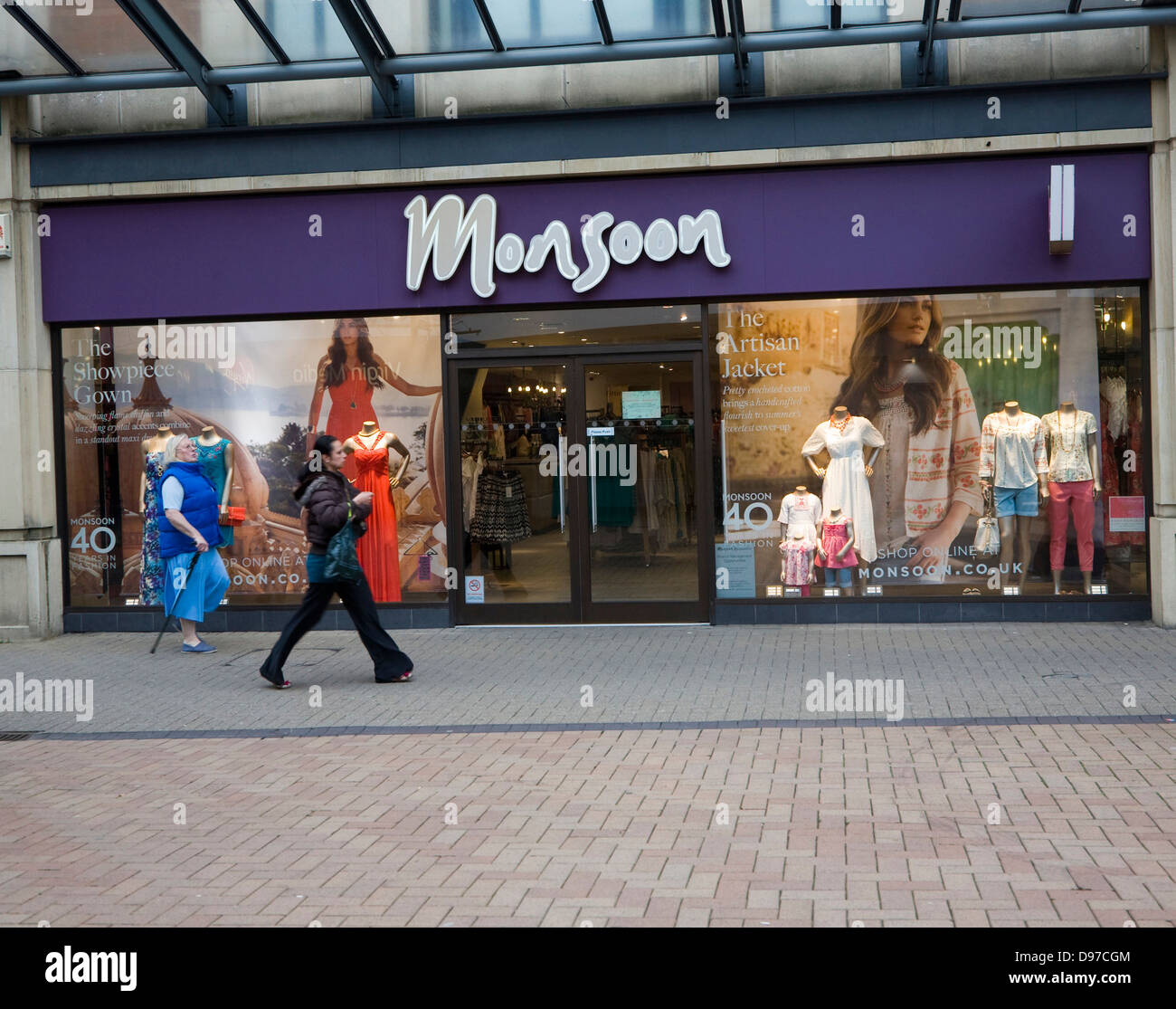Monsoon abbigliamento fashion shop Swindon, Wiltshire, Inghilterra, Regno Unito Foto Stock