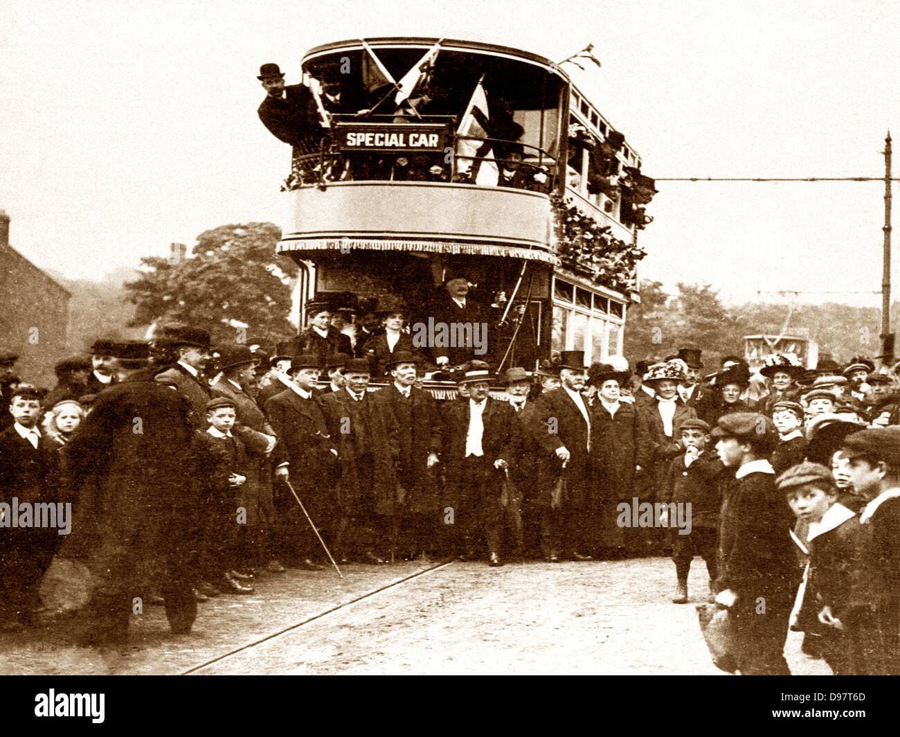 Yeadon e Rawden primo tram da Leeds nel 1906 Foto Stock