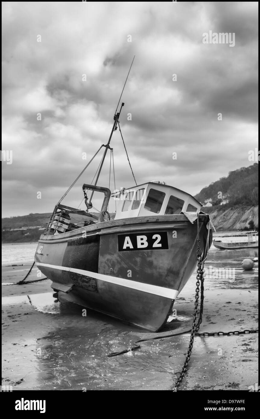 Barca da pesca AB2 a New Quay Porto West Wales ceredigion mono Foto Stock