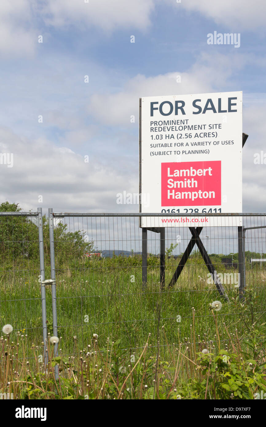 Brownfiled riqualificazione del sito per la vendita a Bolton. L'ex Bolton il Greyhound Racing Stadium è stata vacante dal 1996. Foto Stock