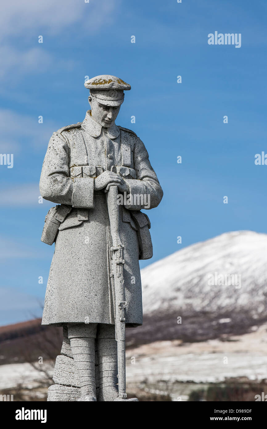 Memoriale di guerra a Rhynie in Aberdeenshire, Scozia. Foto Stock