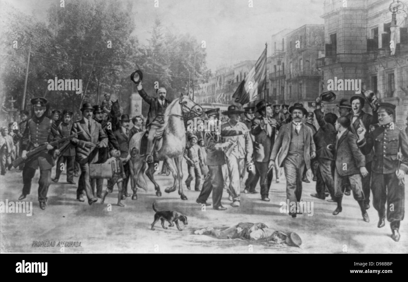 Rivoluzione messicana 1910-1915. Victoriano Huerto del colpo di stato. Francisco Ignacio Madero Gonzalez (1873-1913) deposto presidente della Repubblica messicana presa dal Palazzo Nazionale il 9 Febbraio 1913 da forze del generale Félix Díaz. Madero è stata eseguita su 189 Febbraio. Soldato morto giacente sulla strada in primo piano. Foto Stock