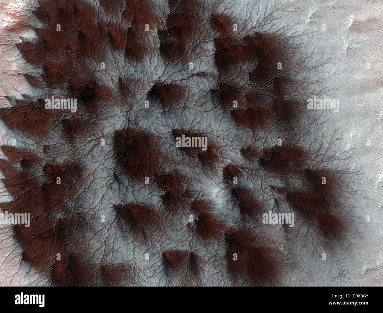 Questa immagine è del biossido di carbonio tappo di ghiaccio al polo sud di Marte. Il modello viene formato mediante vaporizzazione di ghiaccio. Gli scienziati Foto Stock
