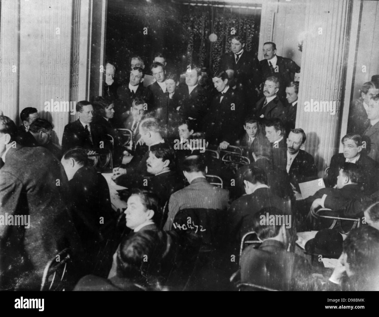 [Disastro del Titanic. Senato Comitato inquirenti interrogando gli individui al Waldorf Astoria] Data di creazione/Pubblicato: c1912 29 maggio. Media: 1 stampa fotografica. Foto Stock