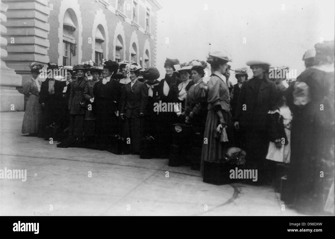 Oriente immigrati europei ad Ellis Island, New York, USA, 1900. Foto Stock