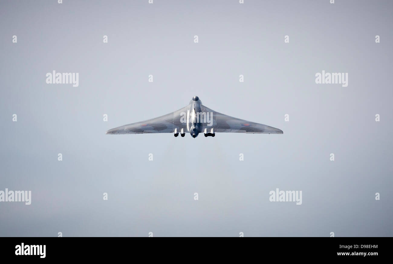 Bombardiere Vulcan Air Display 2012, Dunsfold Park Aerodrome, Cranleigh, Surrey, Regno Unito Foto Stock