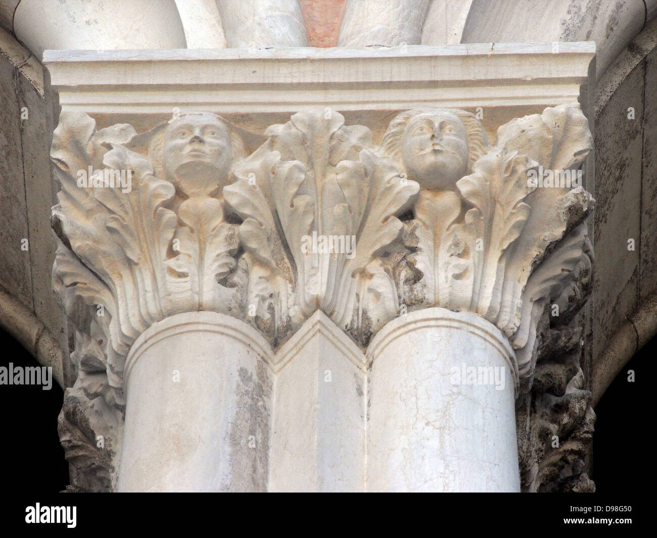(Dettaglio) caratteristica architetturale dal Palazzo del Doge di Venezia, Italia. Il palazzo era la residenza del Doge di Venezia, Foto Stock