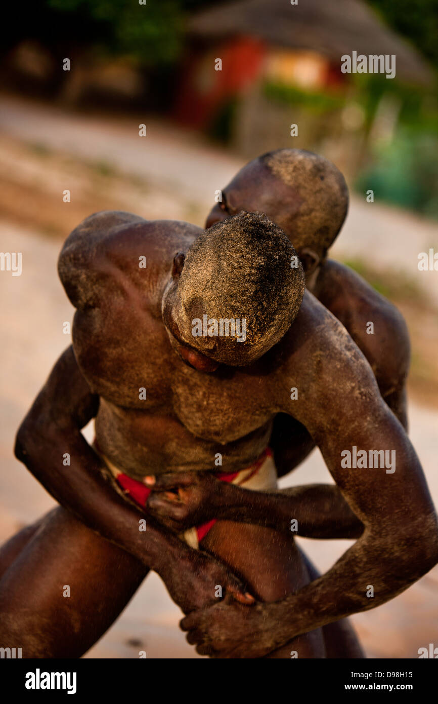 Senegalese lottatori di wrestling Foto Stock