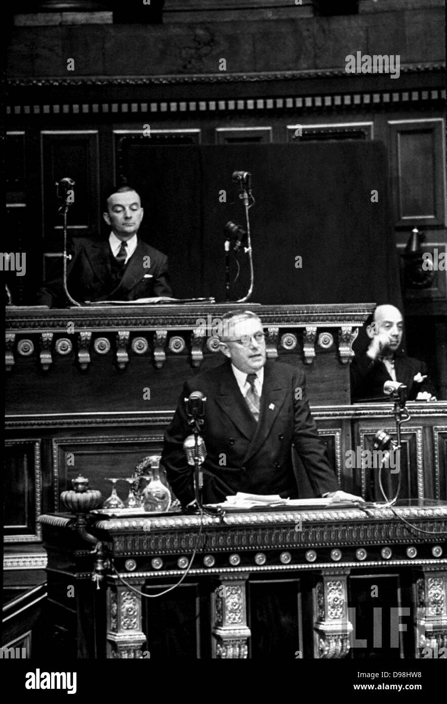 Georges-Augustin Bidault 5 Ottobre 1899 - 27 gennaio 1983), uomo politico francese. Durante la II Guerra Mondiale, fu attivo nella resistenza francese. Dopo la guerra, ha servito da ministro degli esteri e il primo ministro in varie occasioni prima che egli ha aderito all'organizzazione armée secrète. Foto Stock