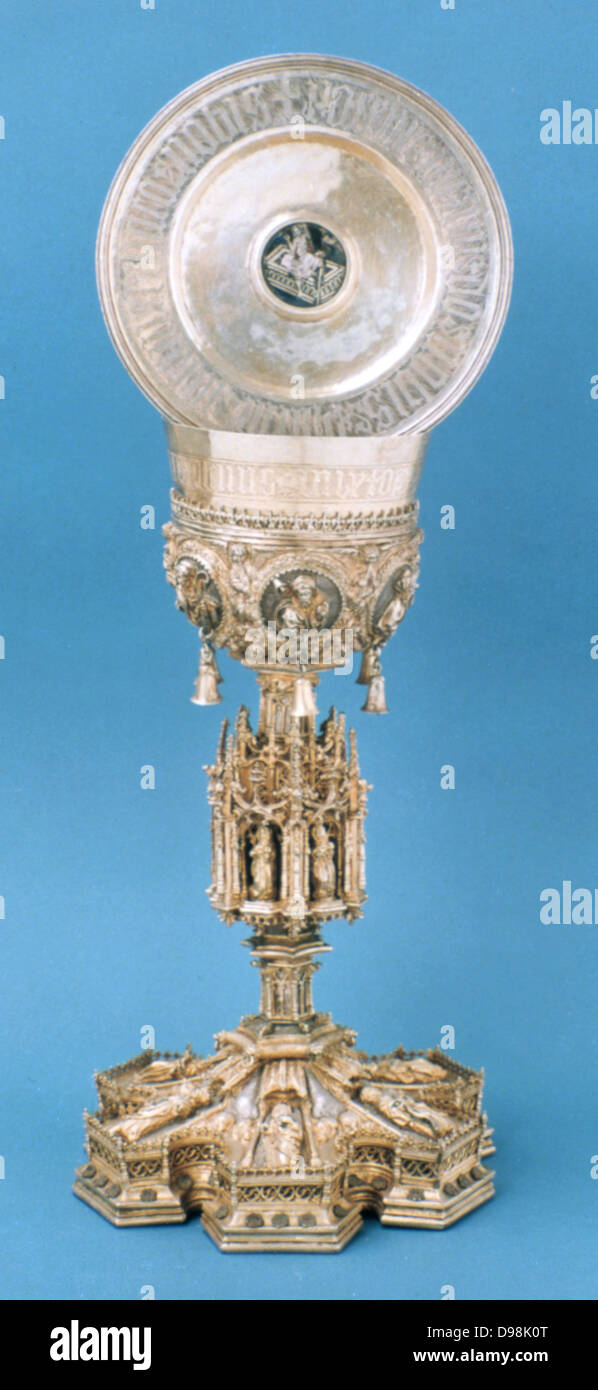 Calice e ostensorio, recipienti di contenimento per il vino e il pane della Messa. Il Portogallo, XVI secolo dei vasi sacri. Piastra di chiesa. Foto Stock