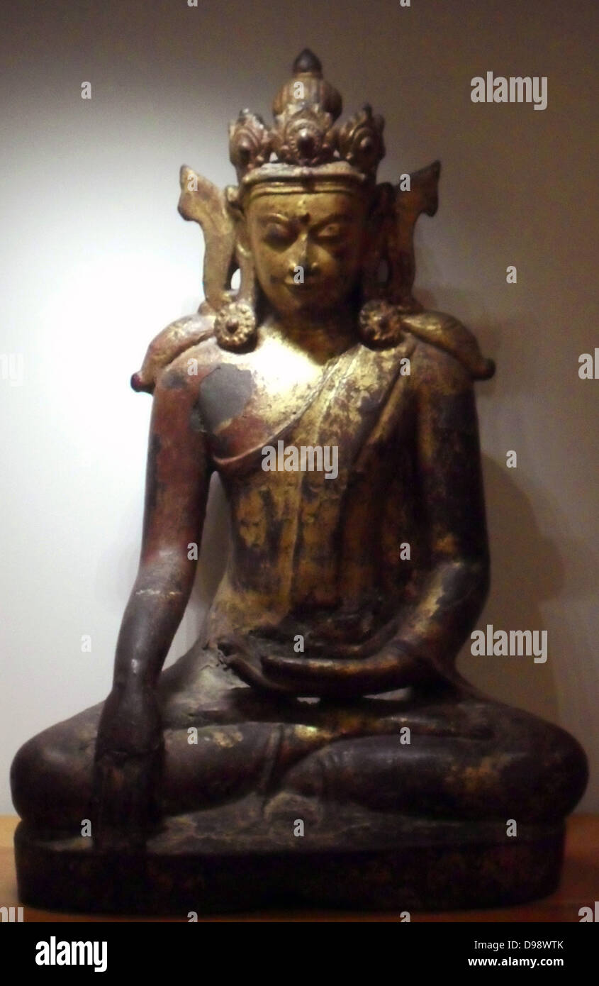 Il Buddha Maravijaya pare. (Birmano Myanmar) XV-XVI secolo bronzo dorato e dipinto Foto Stock