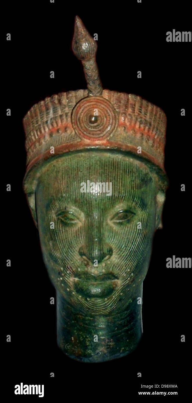 Ottone fuso testa con pigmento rosso Ife, popolazione Yoruba, Nigeria. 12-15 secolo Foto Stock
