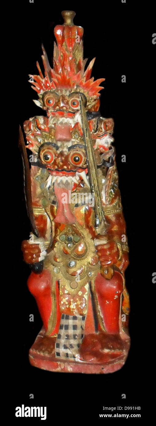 Brahma in una forma demoniaca. Balinese (Indonesia) carving indù in legno. Nei primi anni del XX secolo. Foto Stock