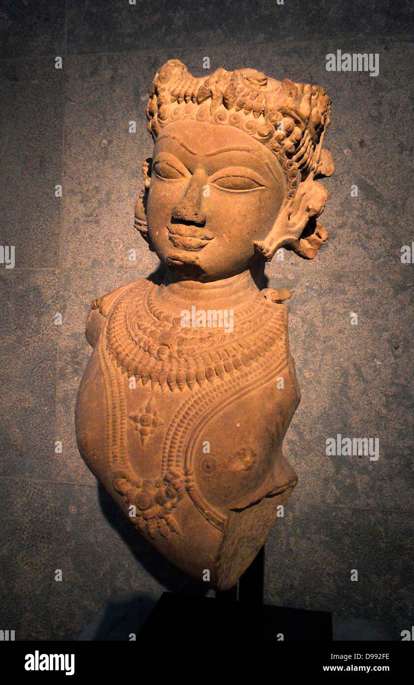 Indù essendo Celeste (vidyadhara?) xi secolo scultura in pietra arenaria dal Madhya Pradesh, India Foto Stock