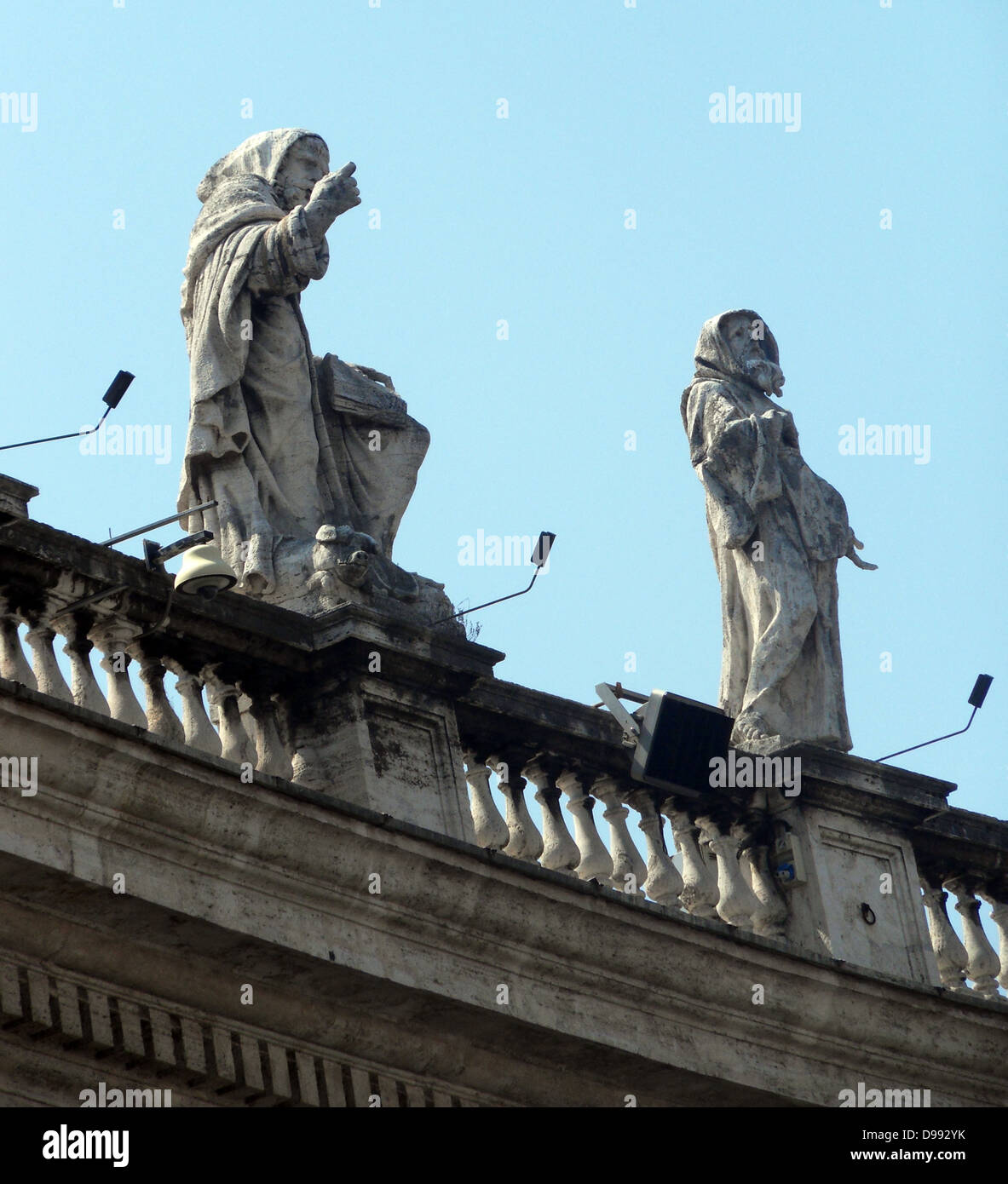 Lo stile barocco sculture in Vaticano Museo Giardini; Roma. Il papa Giulio II fondò i musei all'inizio del XVI secolo. Foto Stock