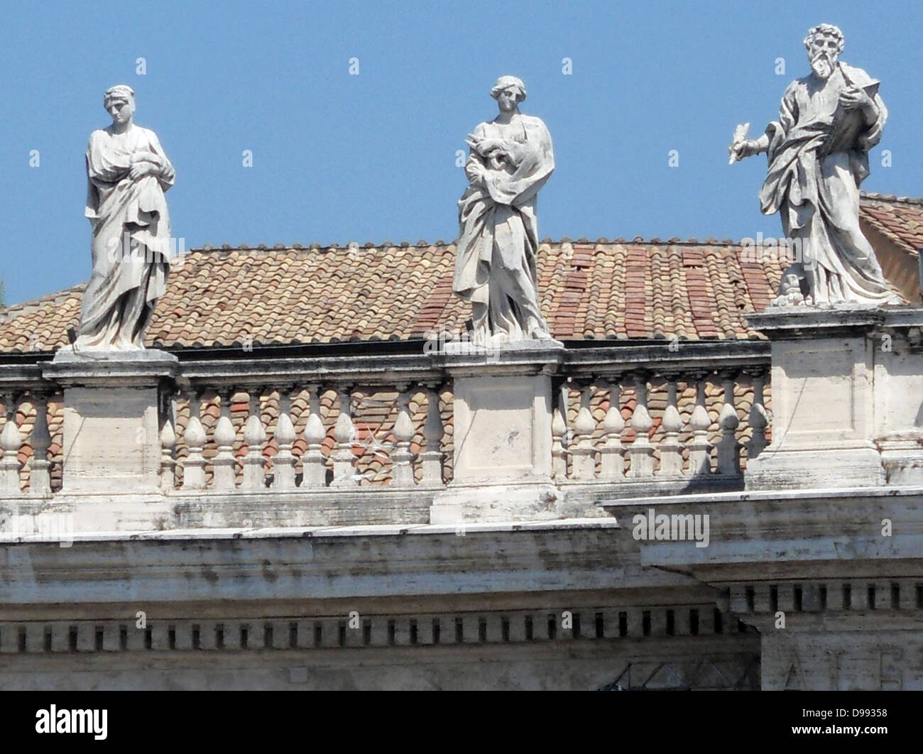 Lo stile barocco sculture in Vaticano Museo Giardini; Roma. Il papa Giulio II fondò i musei all'inizio del XVI secolo. Foto Stock