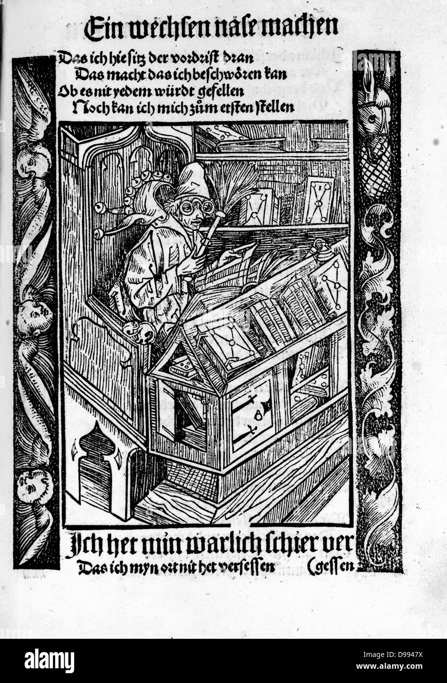 Medieval Book collector seduto alla scrivania, la lettura da parte di Sebastian Brandt 1458-1521. Pubblicato 1494, xilografia. Foto Stock