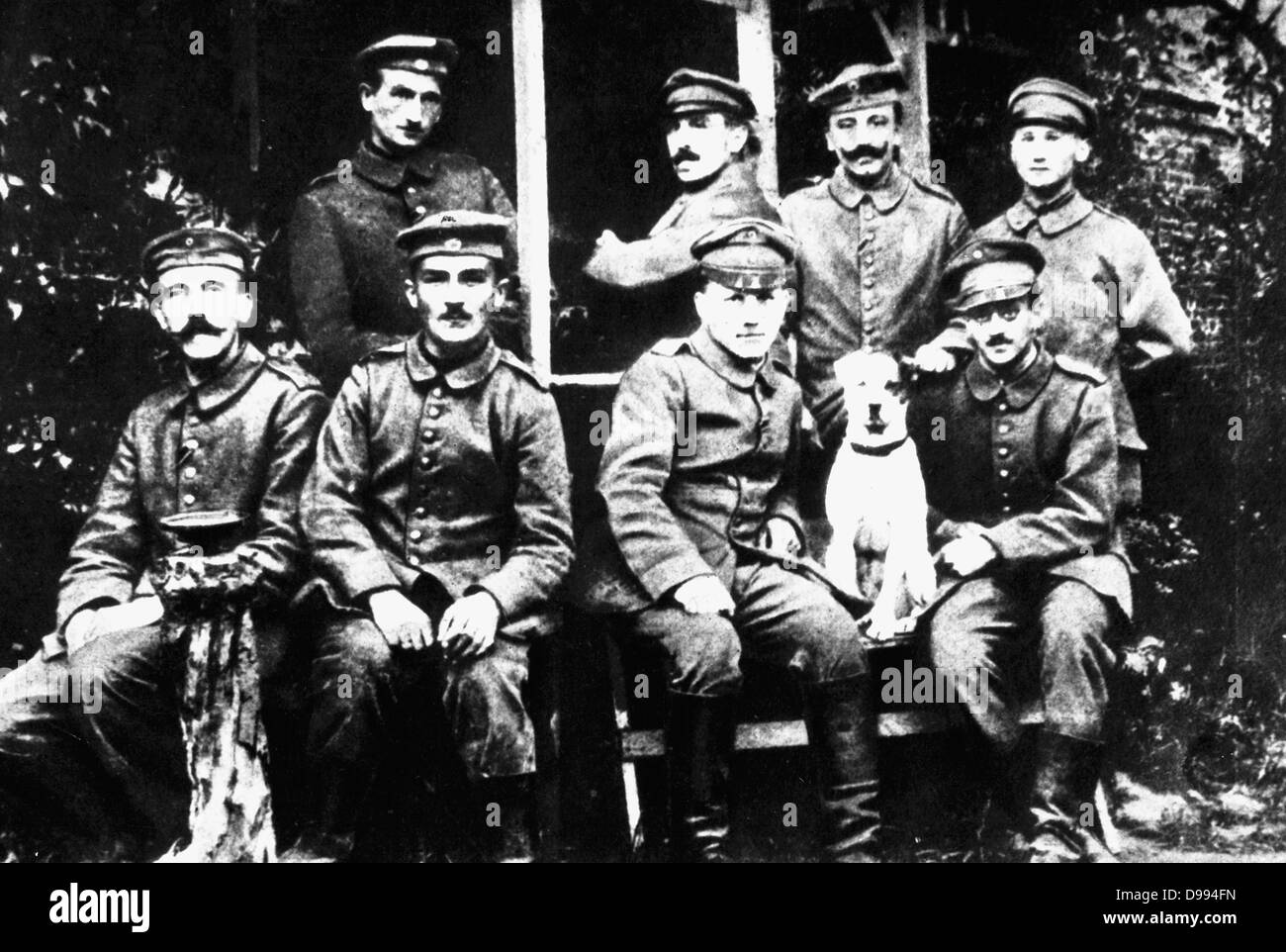 Fotografia di Adolf Hitler con altri soldati nella guerra mondiale I Foto Stock