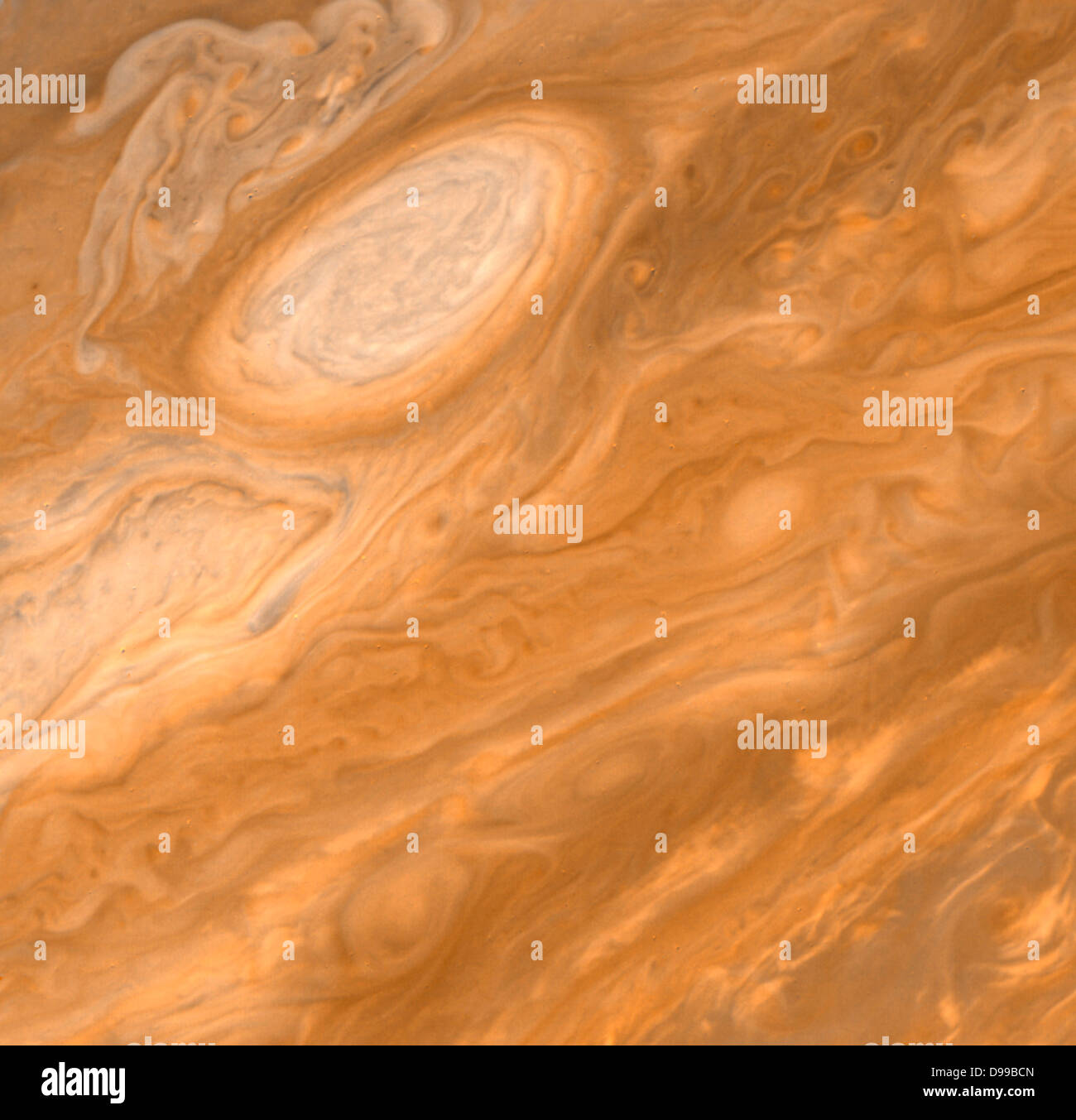 Questa immagine mostra uno dei longevi ovale bianco delle nuvole che hanno risieduto nell'Jovian emisfero sud per quasi quarant'anni. Foto Stock