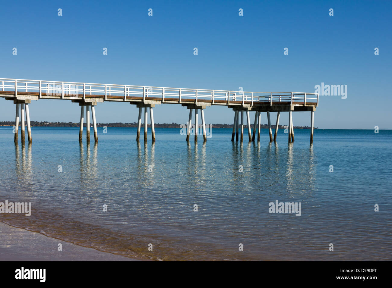 Lonely pier ad Harvey Bay, Queensland, Australia Foto Stock