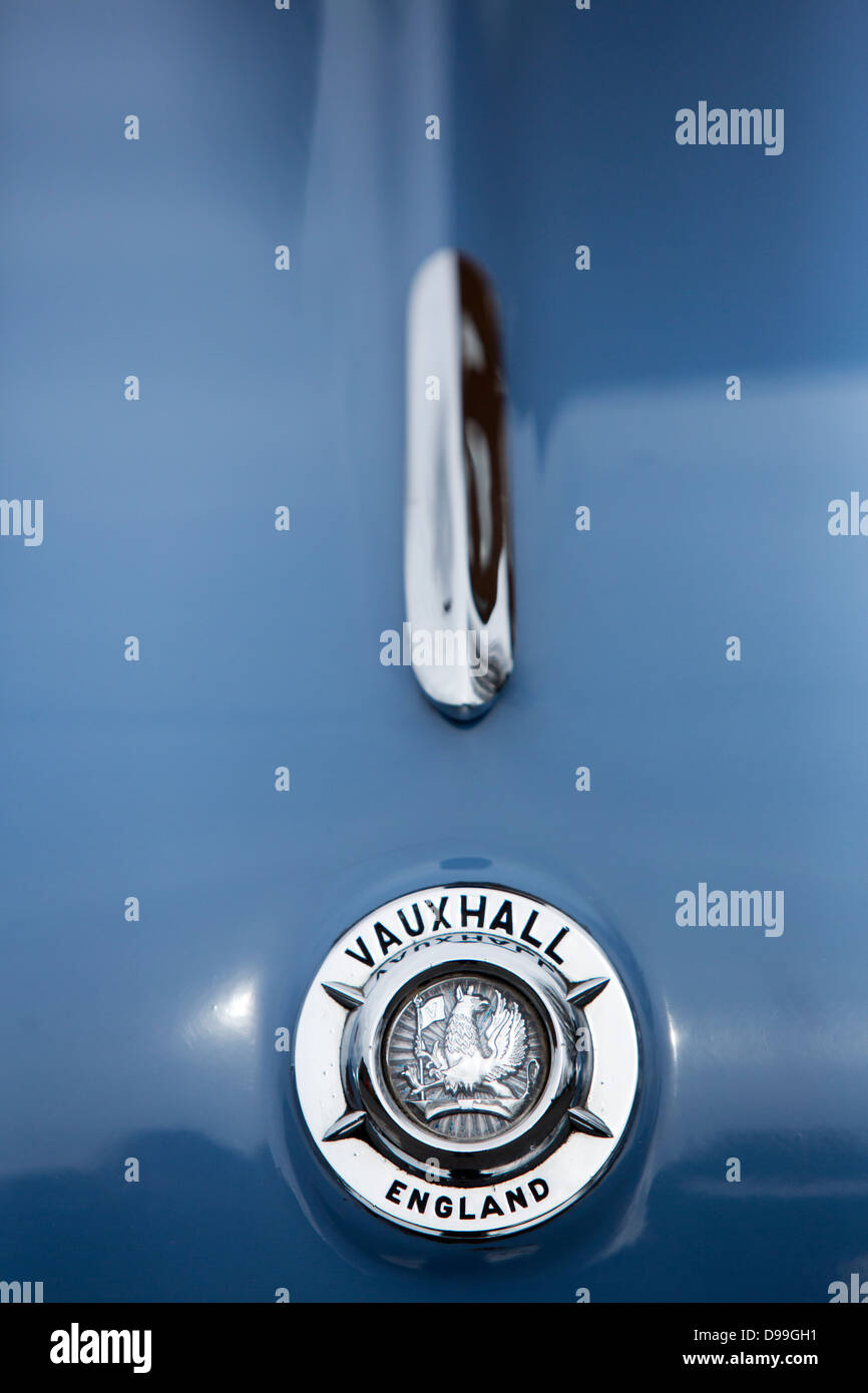 Classic car badge del cofano Vauxhall Foto Stock