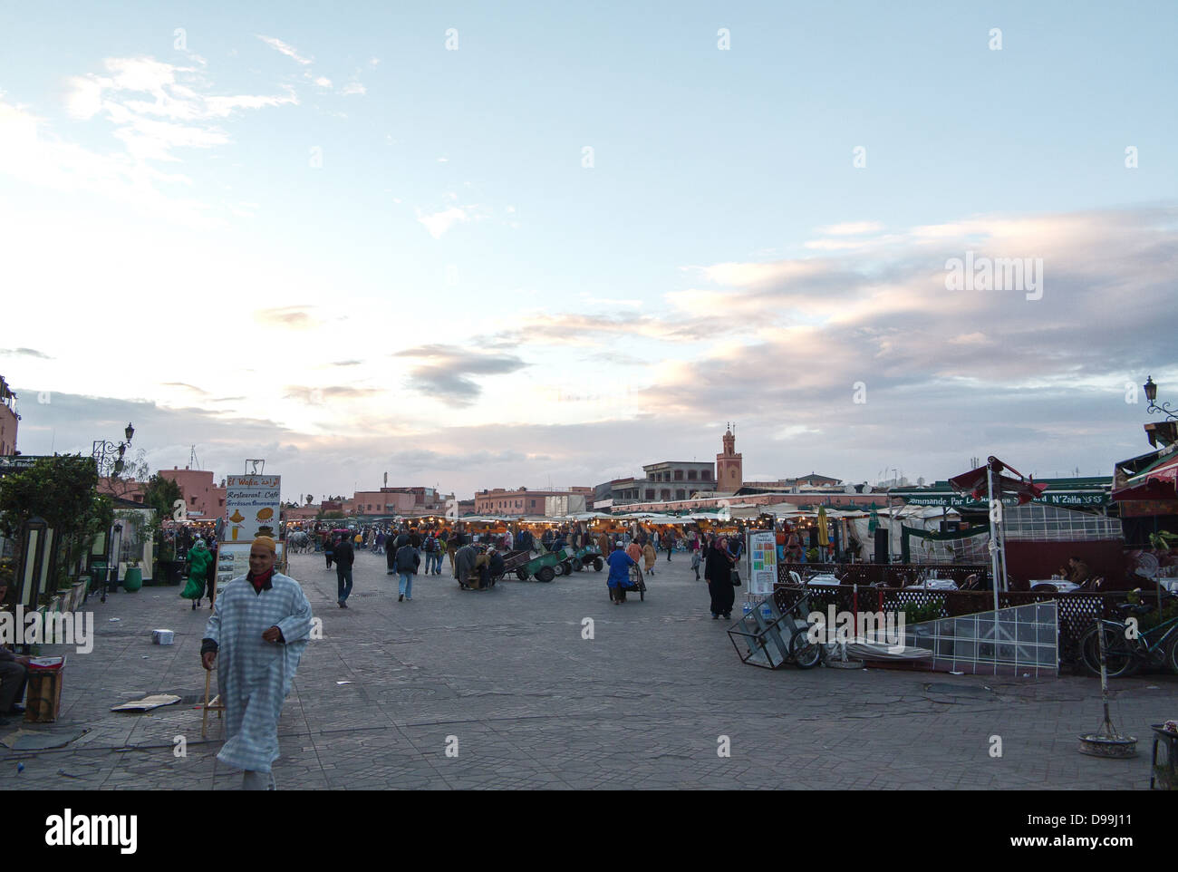 In e circa i souk e Piazza Jemaa El Fnaa di Marrakech, Marocco Foto Stock