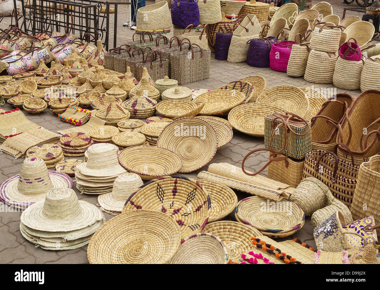 In e circa i souk e Piazza Jemaa El Fnaa di Marrakech, Marocco Foto Stock