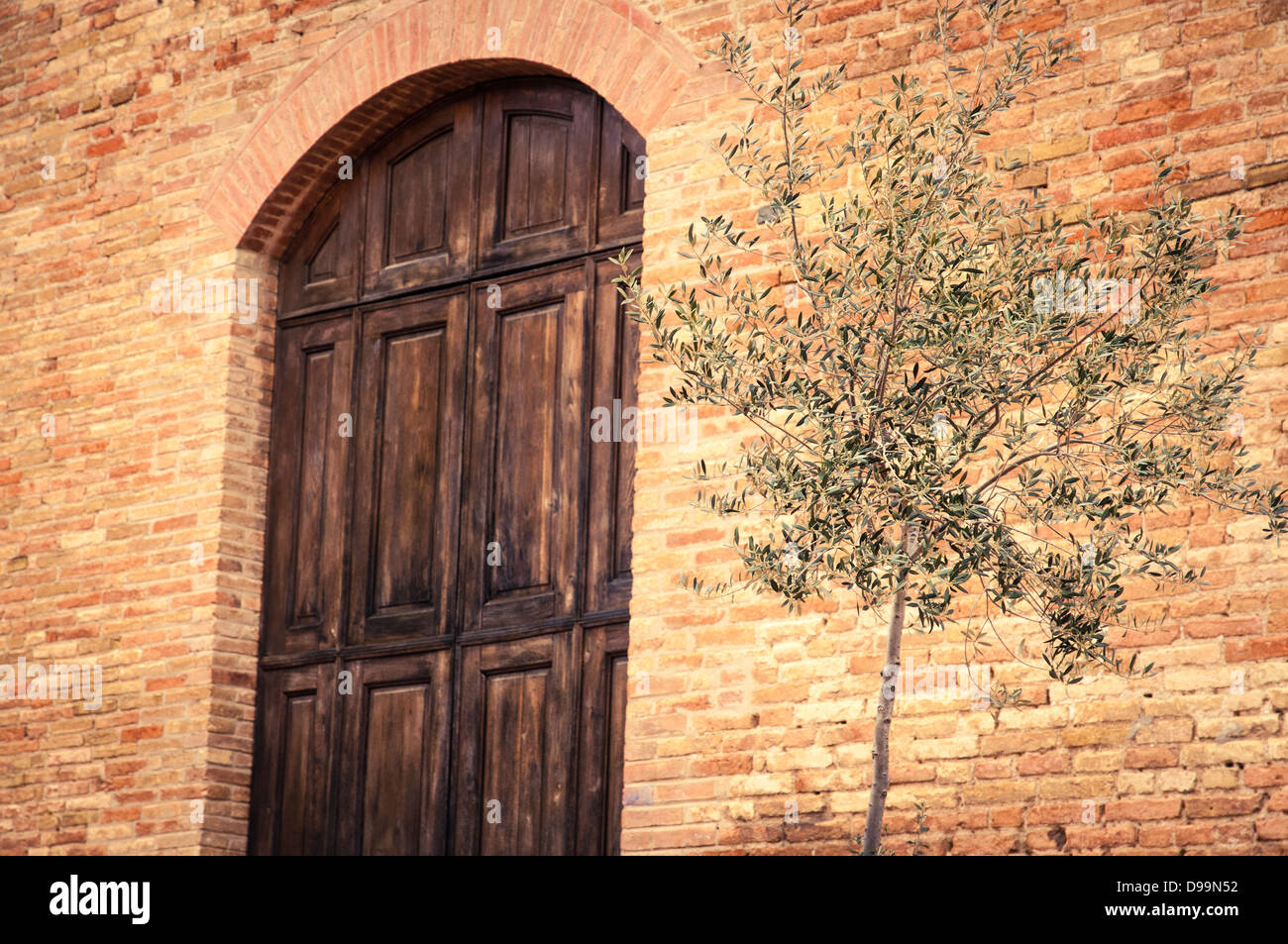 Ingresso della Chiesa di Sant'Agostino, San Gimignano, Toscana, Italia Foto Stock