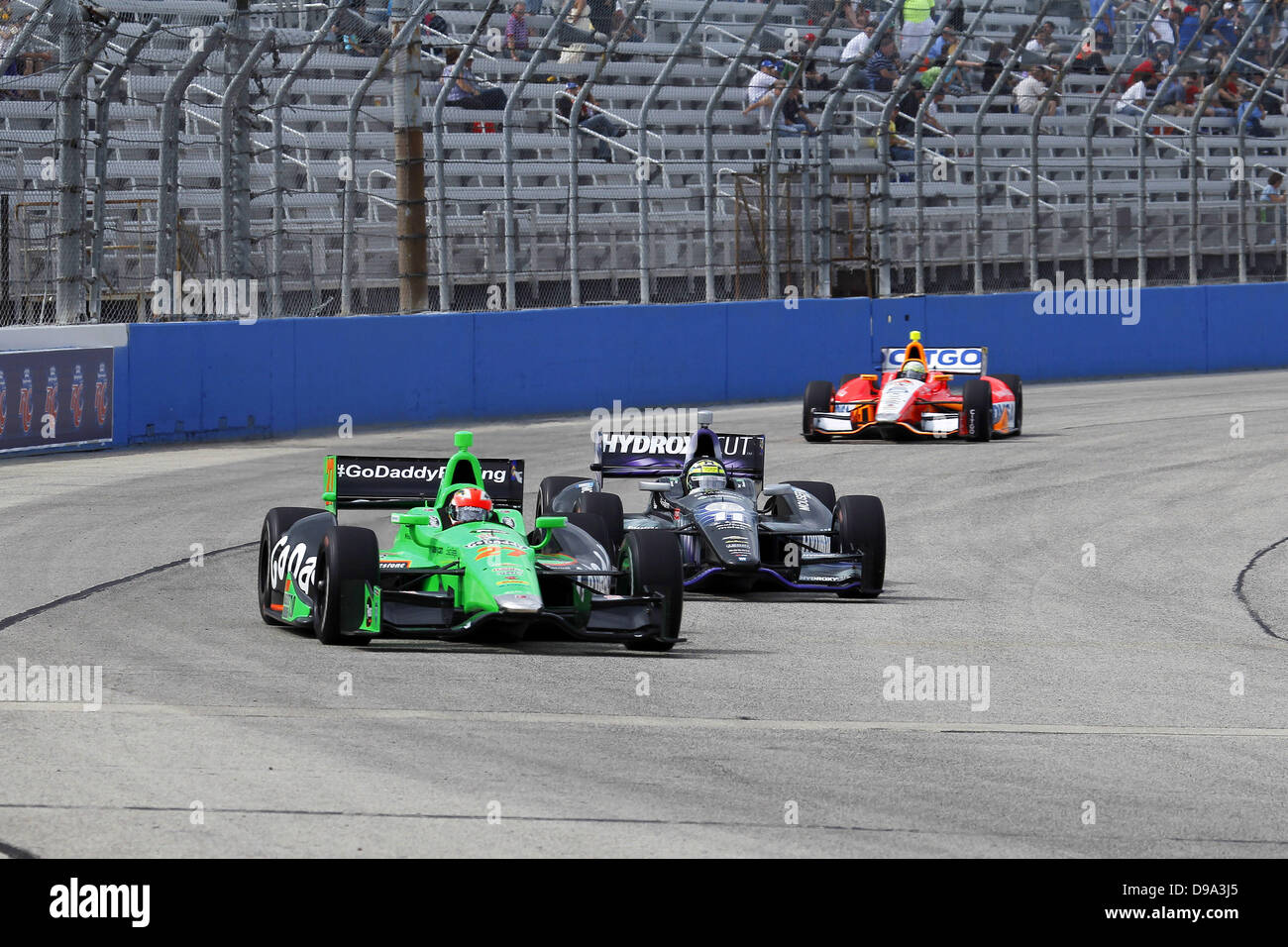 Giugno 15, 2013 - Milwaukee, Wisconsin, Stati Uniti - Indycar, Round 9, Milwaukee , Indyfest Milwaukee, WI, Stati Uniti d'America, 14-15 giugno 2013, JAMES HINCHCLIFFE, Andretti Autosport, Tony Kanaan, KV Racing Technology, E.J. VISO, Andretti Autosport (credito Immagine: © Ron Bijlsma/ZUMAPRESS.com) Foto Stock