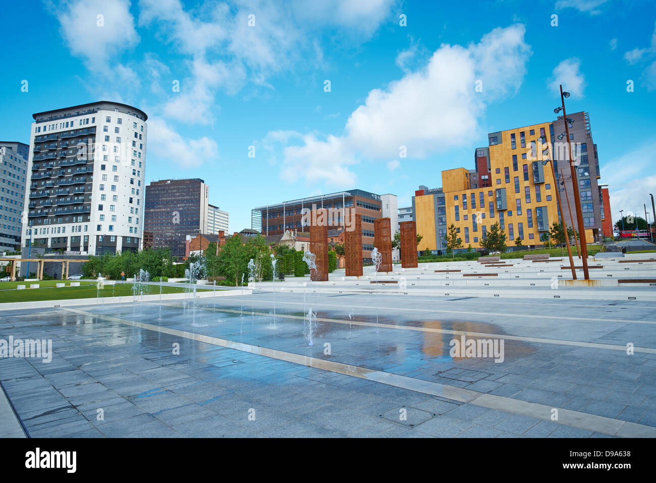 Sul lato orientale del parco della città vicino al Millennium Point Birmingham REGNO UNITO Foto Stock