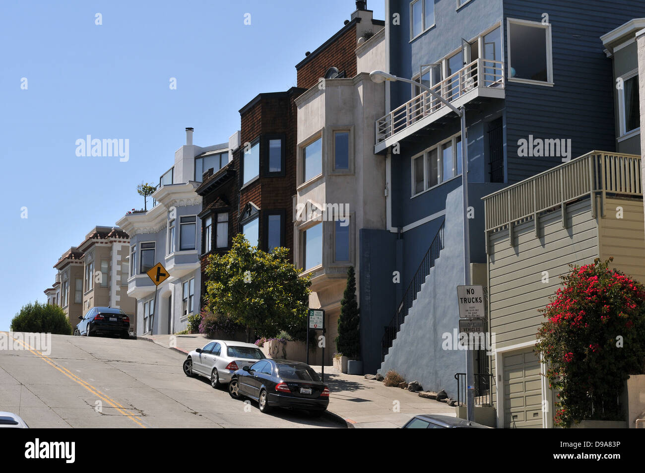 Zona residenziale in The Telegraph Hill quartiere di San Francisco in una giornata di sole in estate Foto Stock