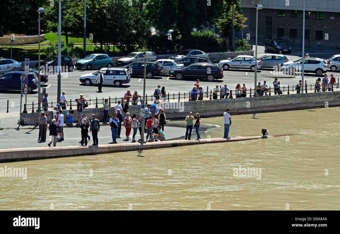 Le inondazioni del 2013 Fiume Danubio Budapest Ungheria Europa Foto Stock