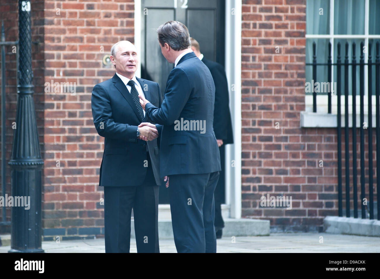 London, Regno Unito - 16 Giugno 2013: il Primo Ministro David Cameron incontra il presidente russo Vladimir Putin in 10 di Downing Street per discutere la Siria in vista del G8. Credito: Piero Cruciatti/Alamy Live News Foto Stock