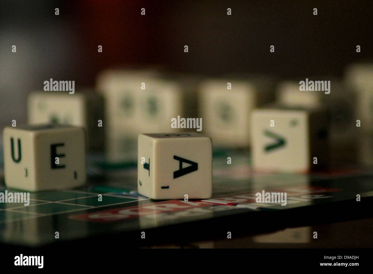 Il consiglio di amministrazione con alcune lettere per 'Scrabble' gioco Foto Stock