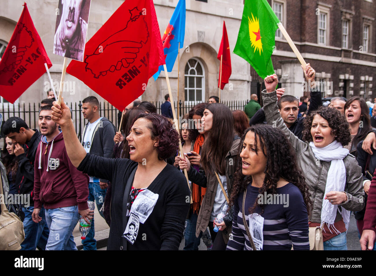 Londra, Regno Unito. 16 Giugno, 2013. Curdi turchi e socialisti di protestare contro la repressione governemnt sui manifestanti in Piazza Taksim e Gezi Park. Credito: Paolo Davey/Alamy Live News Foto Stock