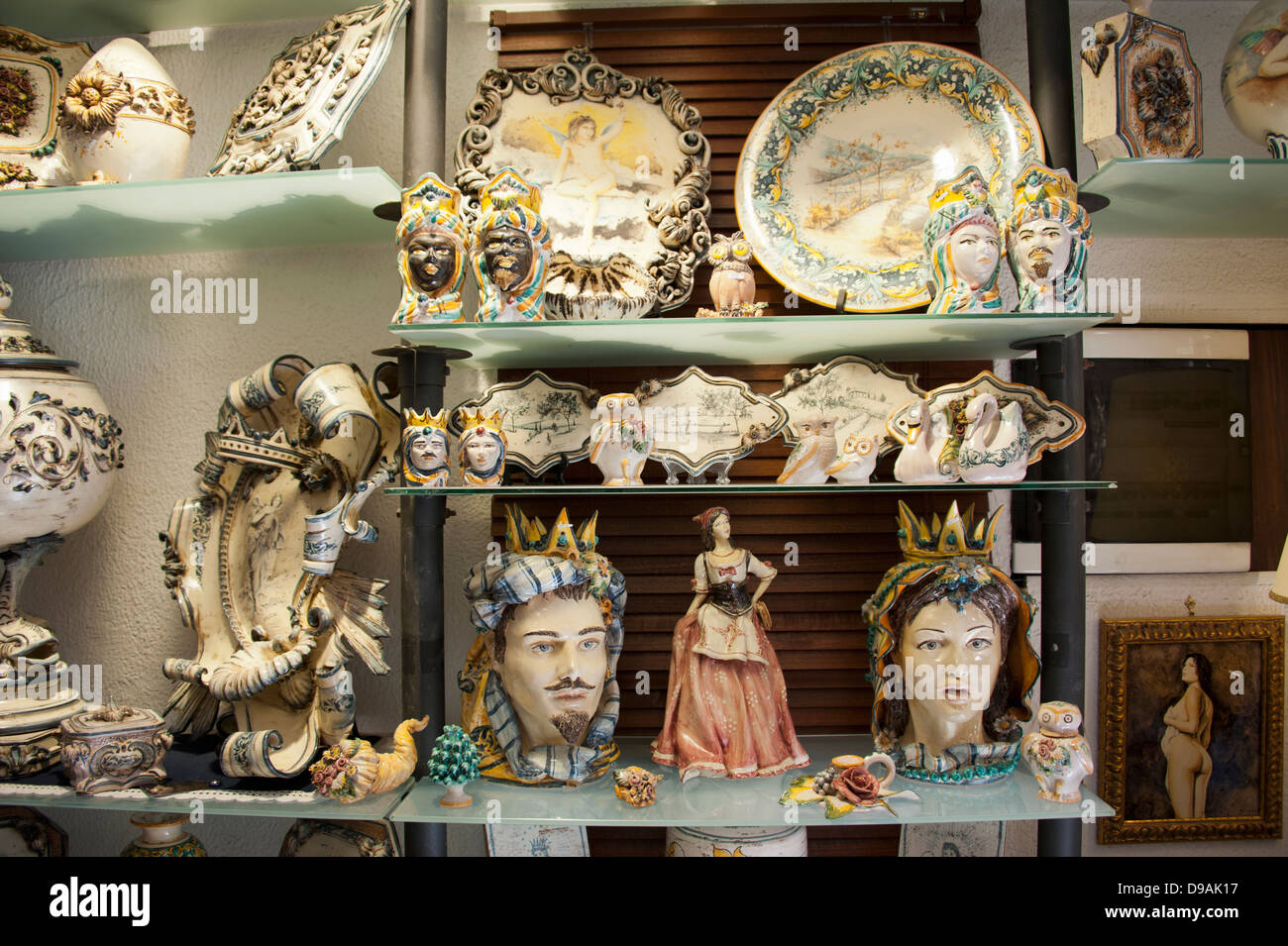 Ceramica, Caltagirone, provincia di Catania, Sicilia, Italia, ceramiche , Keramik, Caltagirone Provinz Catania, Sizilien, Italien, Stad Foto Stock