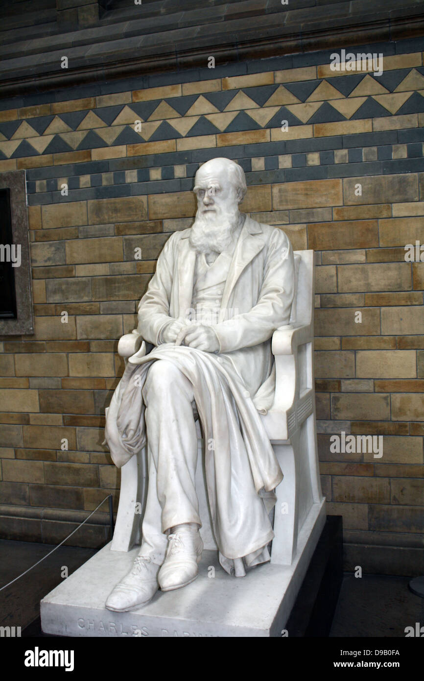 La libertà di pensiero è meglio promosso dall'illuminazione graduale degli uomini la mente, che segue dal progresso delle scienze". Robert Charles Darwin (1809-1882). Foto Stock