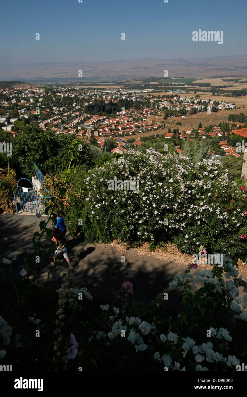 Vista del versante orientale del Monte Kna'anin nella Galilea superiore dalla città di Rosh Pinna settentrionale di Israele. Foto Stock