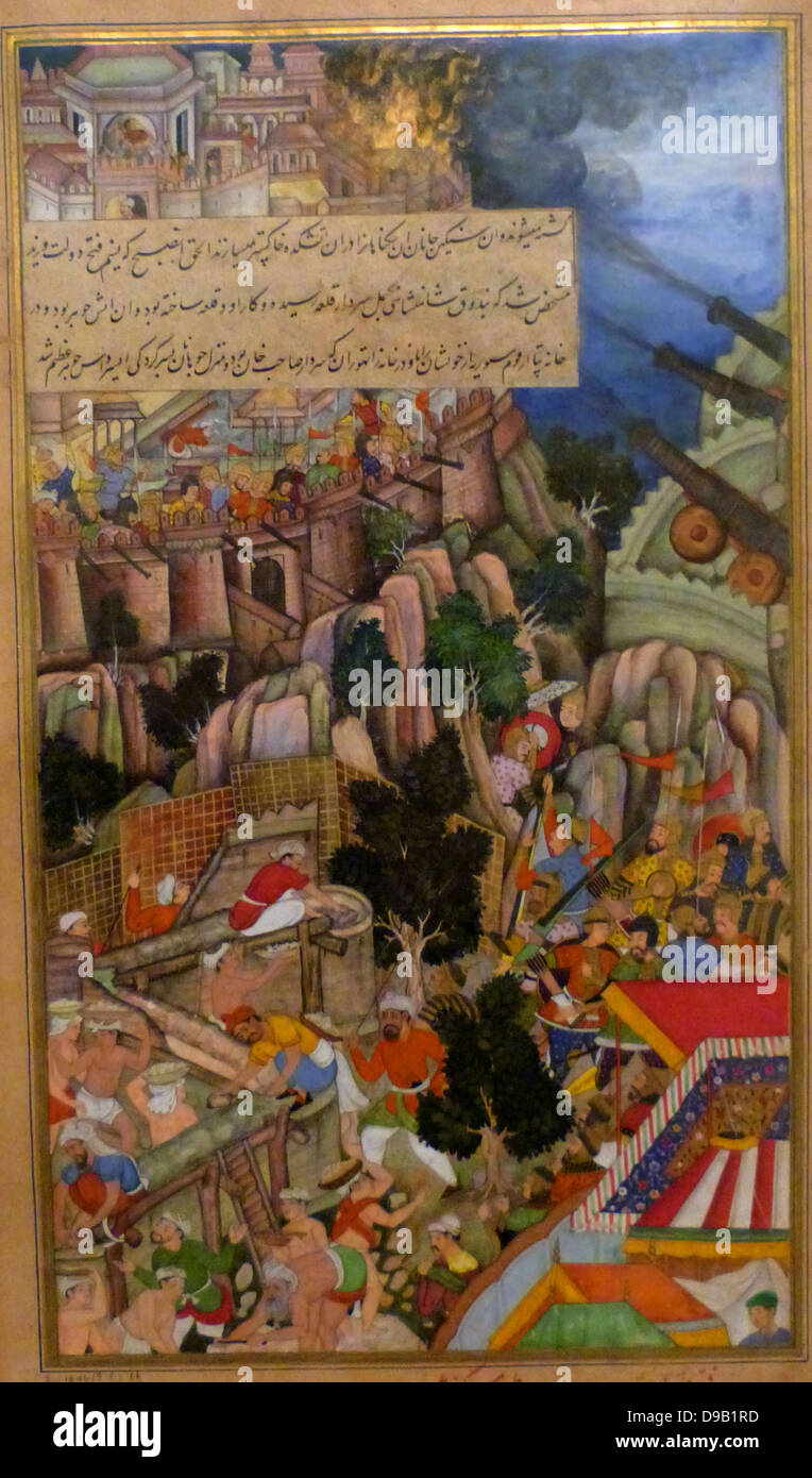 L'Assedio di Chitor (lato destro) dall'Akbarnama (libro di Akbar). Composizione da Miskina, pittura di Sarwan. Acquerello opaco e oro su carta di Mughal c 1590-5. L'attacco di Mughal sul apparentemente inespugnabile fortezza indù del re Chitor nel Rajasthan ha avuto luogo nel 1567-8. Foto Stock