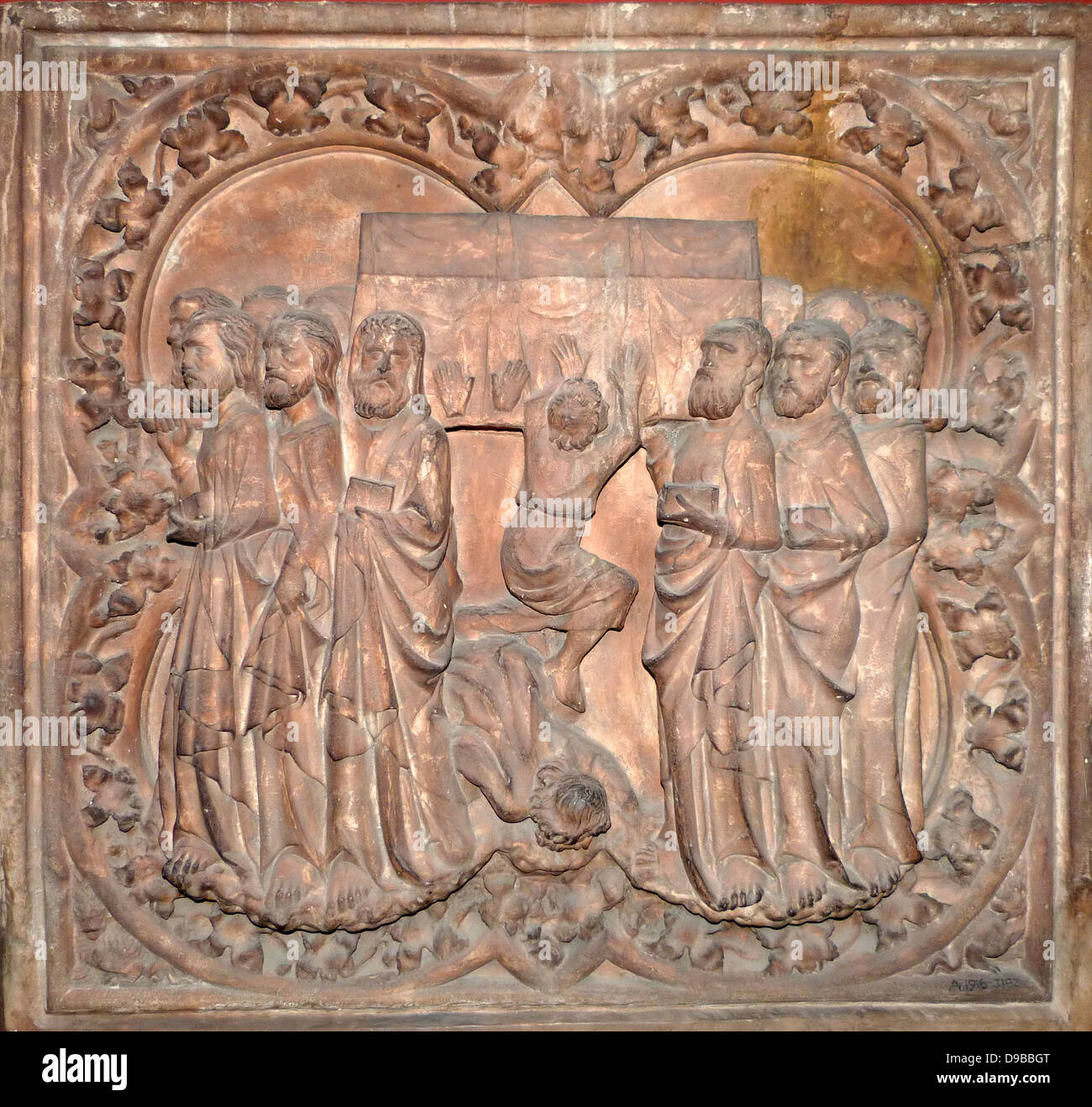 Calco in gesso di Parigi, Francese. L'Incoronazione della Vergine, scolpiti in pietra sul lato nord dell'esterno dell'abside della Cattedrale di Notre Dame. Eseguito da Pierre de Chelles (dopo il 1296, prima del 1316). Foto Stock