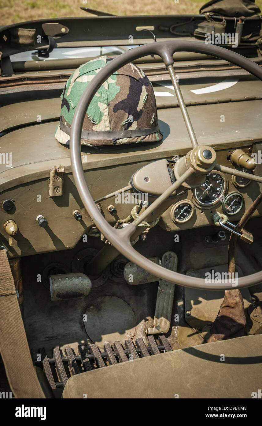 Esercito interni Jeep Foto Stock