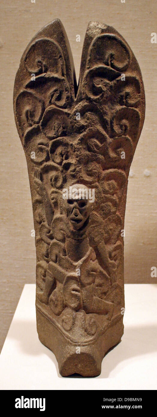 Palma con scheletro di figura. Messico Veracruz 7th-10secolo. La pietra. Foto Stock